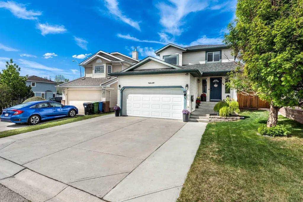 44 Tuscarora Place NW Calgary AB T3L 2G1