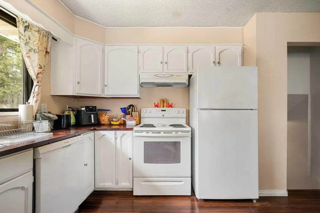 224 Ranchview Place NW Calgary AB T3G 1R7