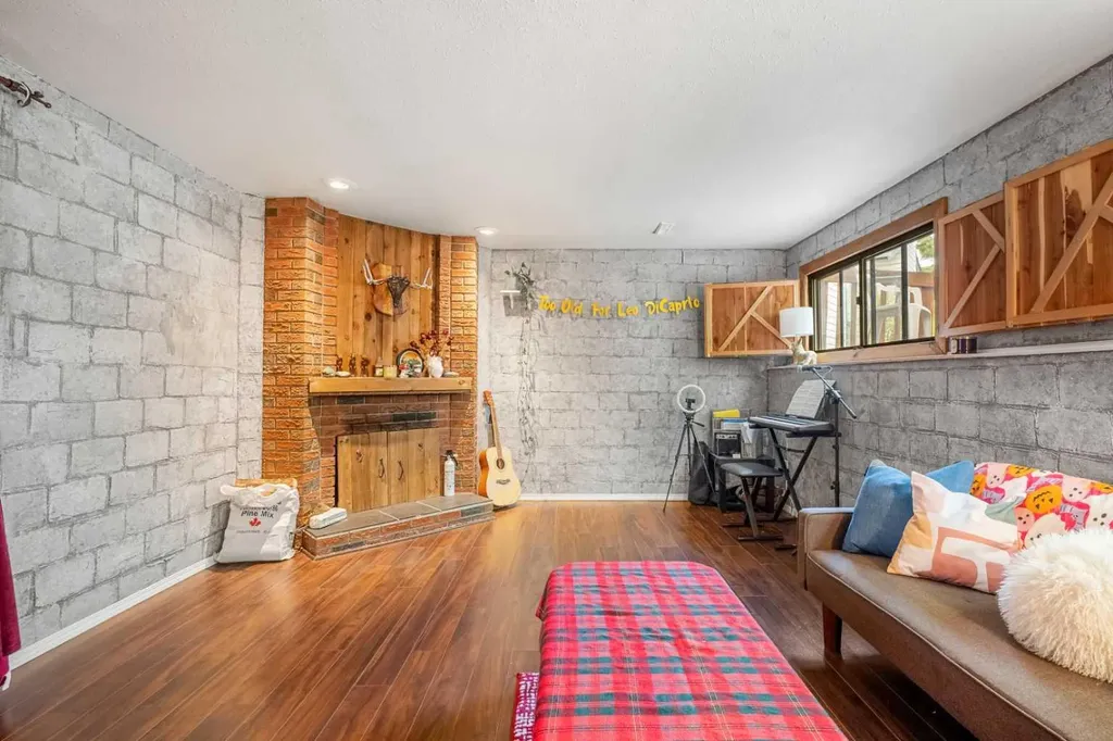 224 Ranchview Place NW Calgary AB T3G 1R7