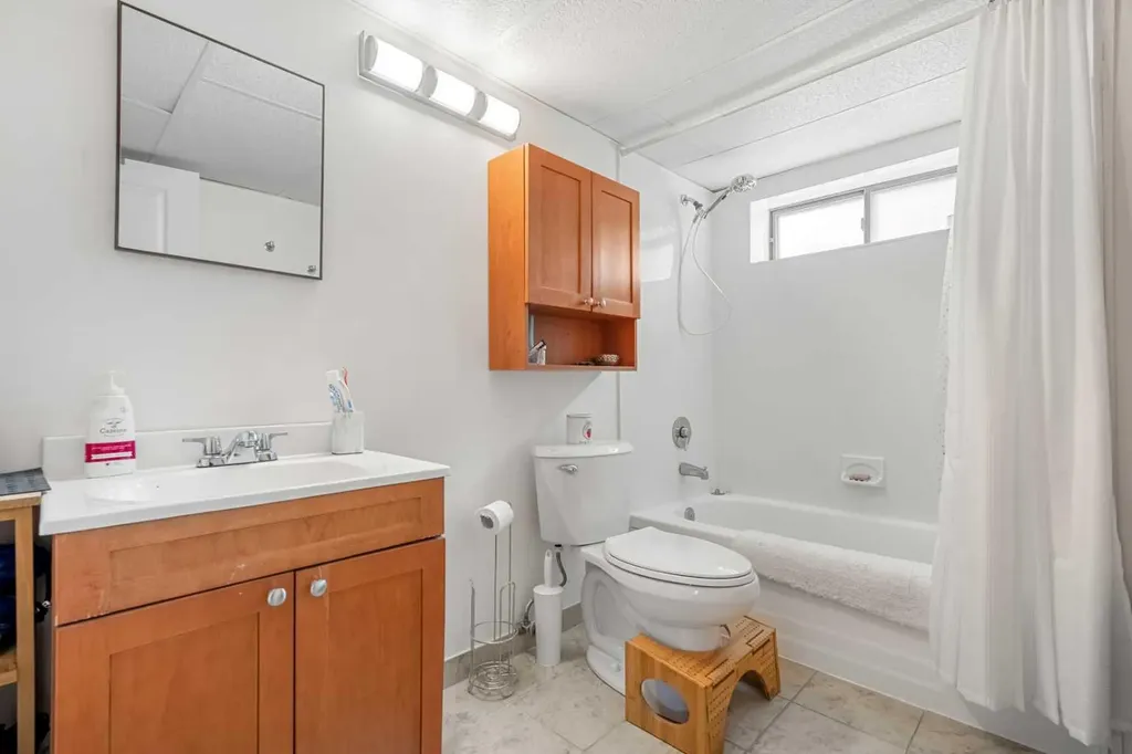 224 Ranchview Place NW Calgary AB T3G 1R7