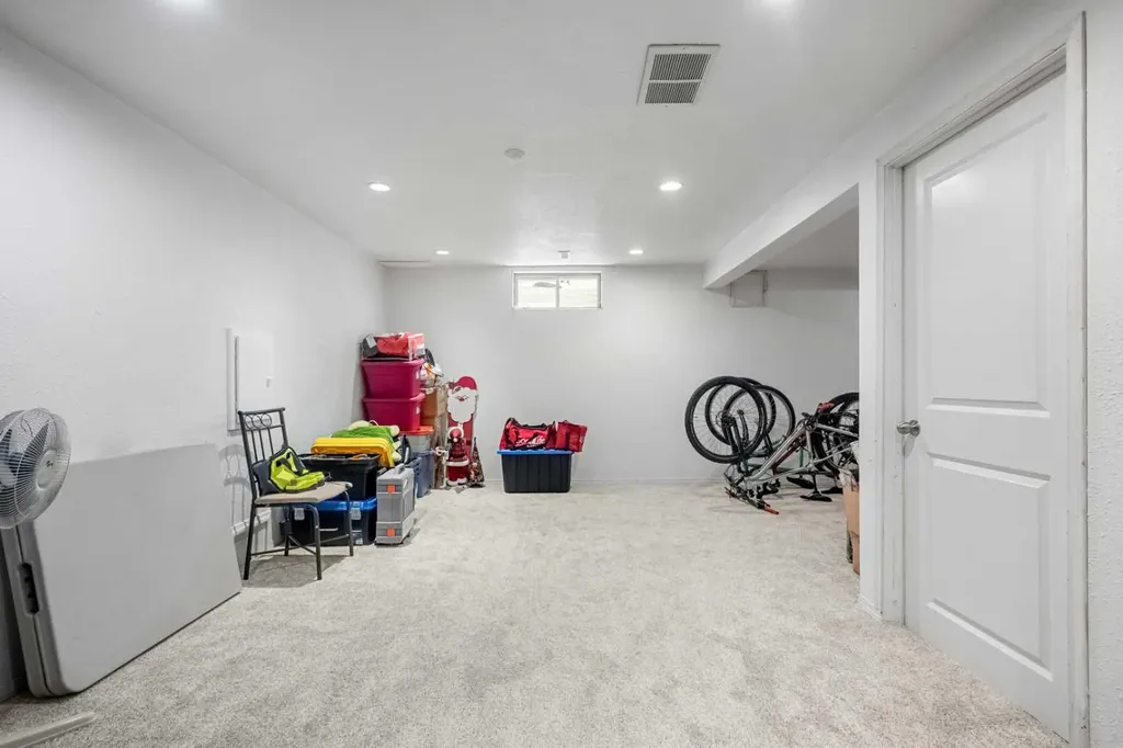 224 Ranchview Place NW Calgary AB T3G 1R7