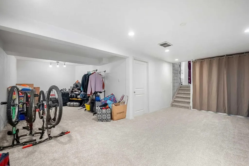 224 Ranchview Place NW Calgary AB T3G 1R7