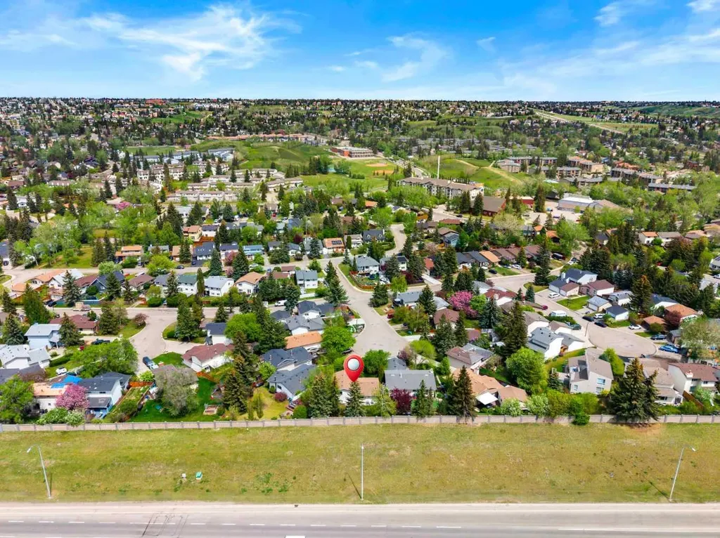 224 Ranchview Place NW Calgary AB T3G 1R7