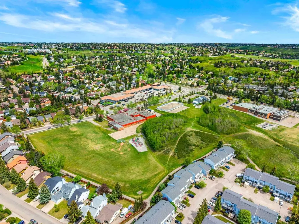 224 Ranchview Place NW Calgary AB T3G 1R7
