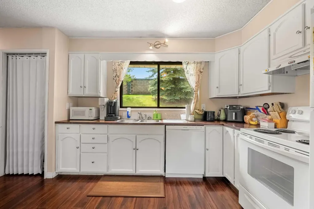 224 Ranchview Place NW Calgary AB T3G 1R7