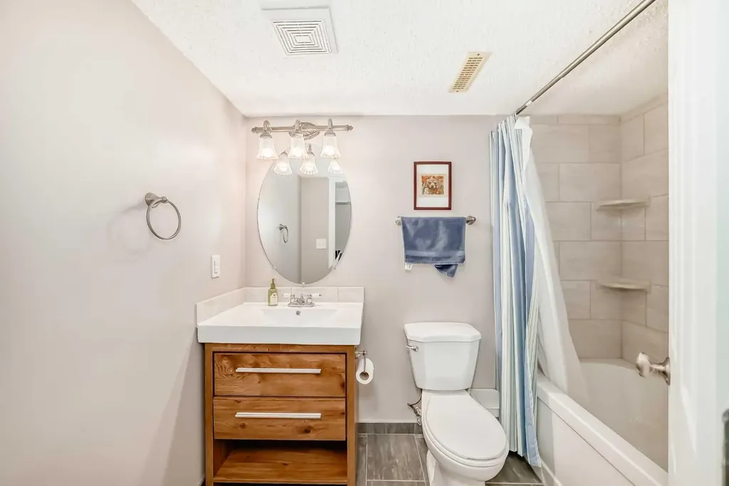 327 Hidden Ranch Circle NW Calgary AB T3A 5R3