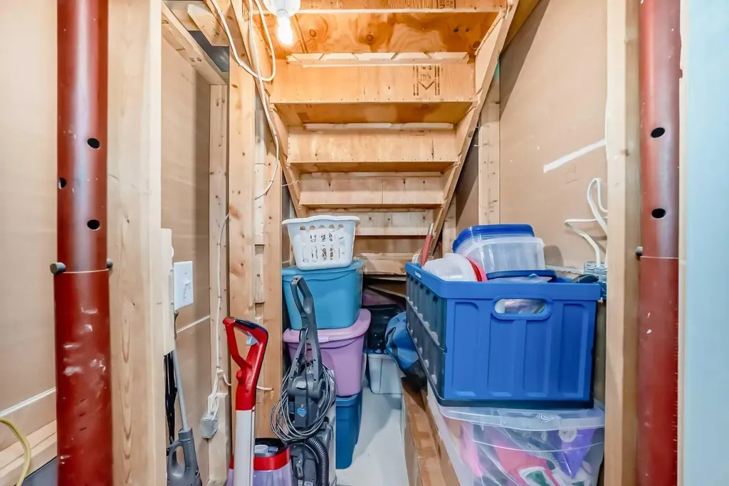 327 Hidden Ranch Circle NW Calgary AB T3A 5R3