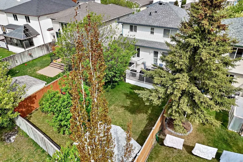 327 Hidden Ranch Circle NW Calgary AB T3A 5R3