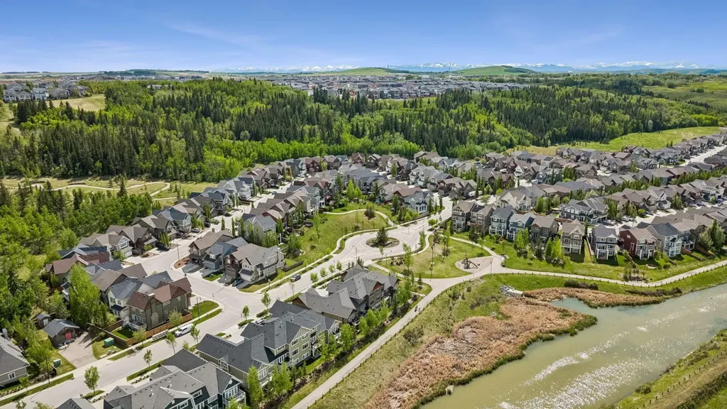 117 Riviera Crescent Cochrane AB T4C 0V4