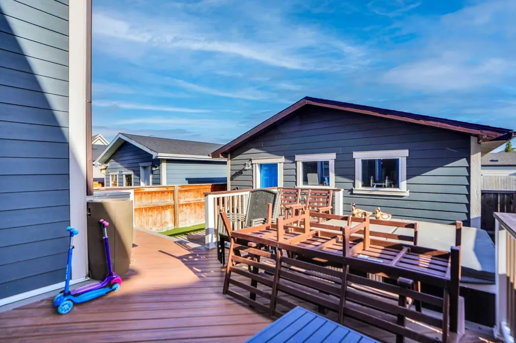 145 Marquis Common SE Calgary AB T3M 1N7