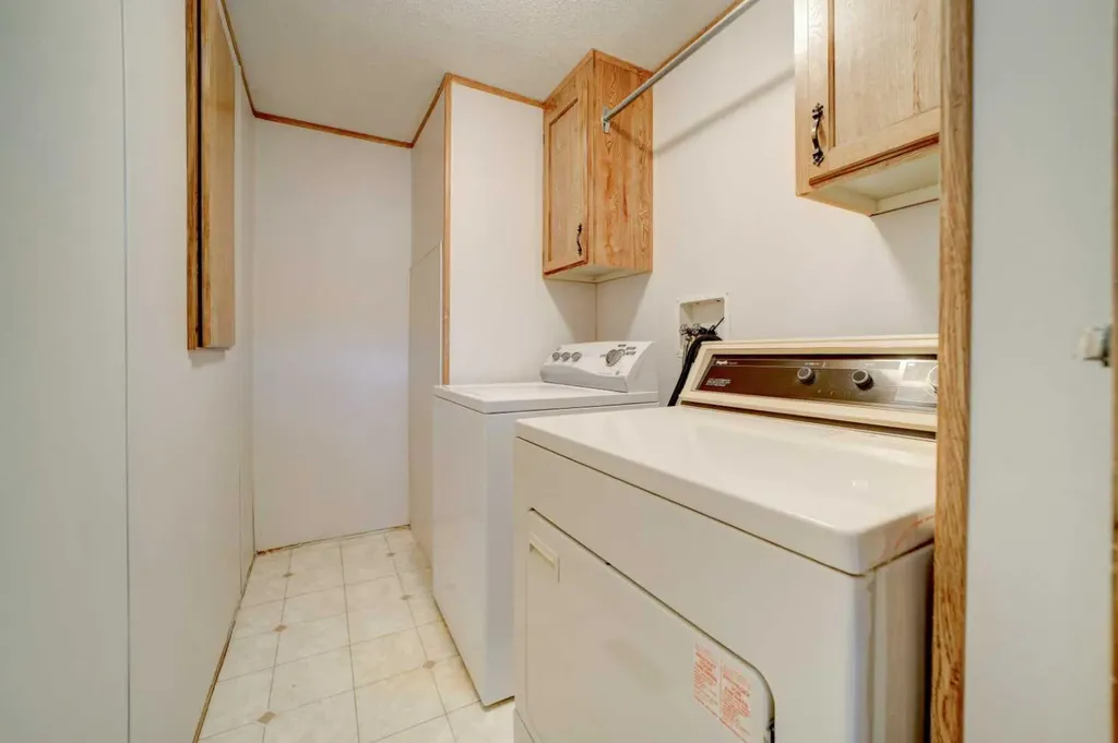 1229 Waterton Avenue Pincher Creek AB T0K 1W0