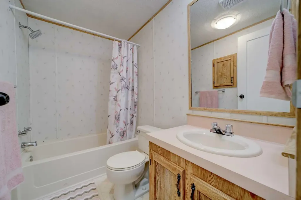 1229 Waterton Avenue Pincher Creek AB T0K 1W0