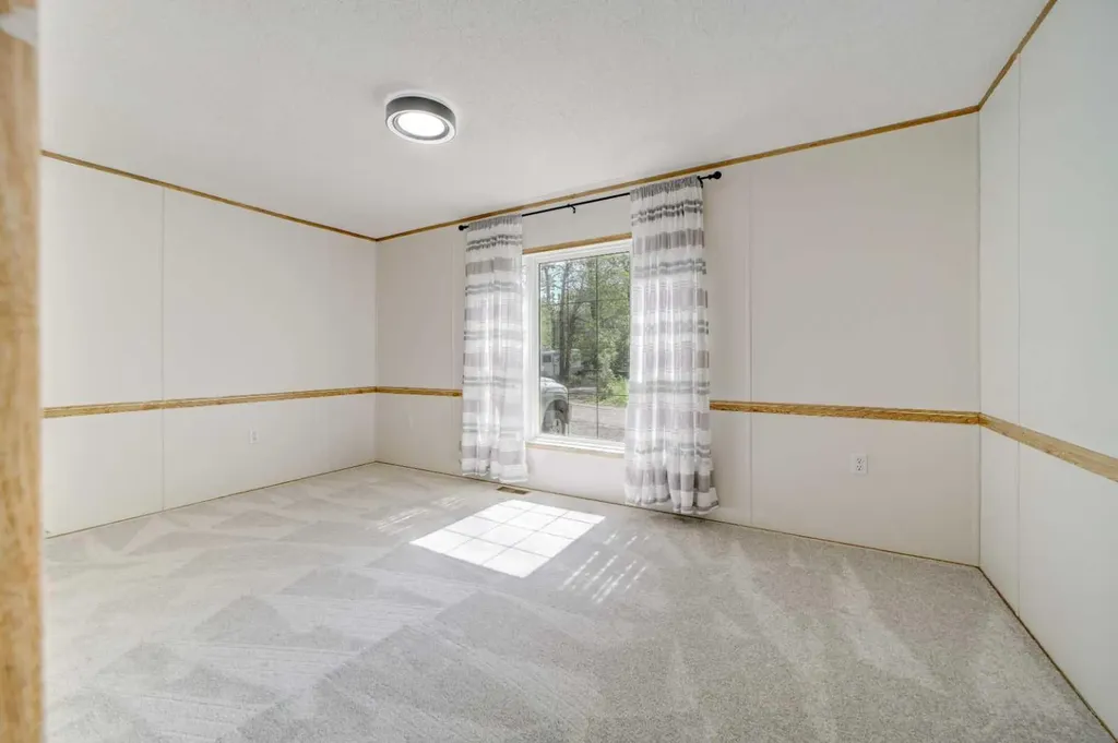 1229 Waterton Avenue Pincher Creek AB T0K 1W0