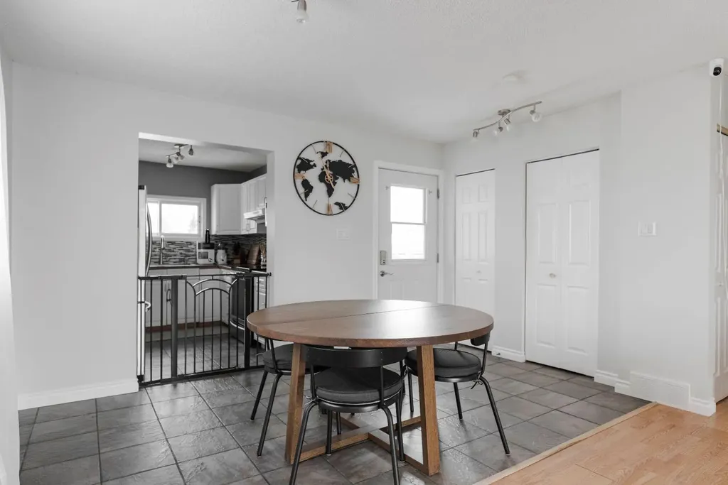 110 Parmenter Crescent Fort Mcmurray AB T9K1L8