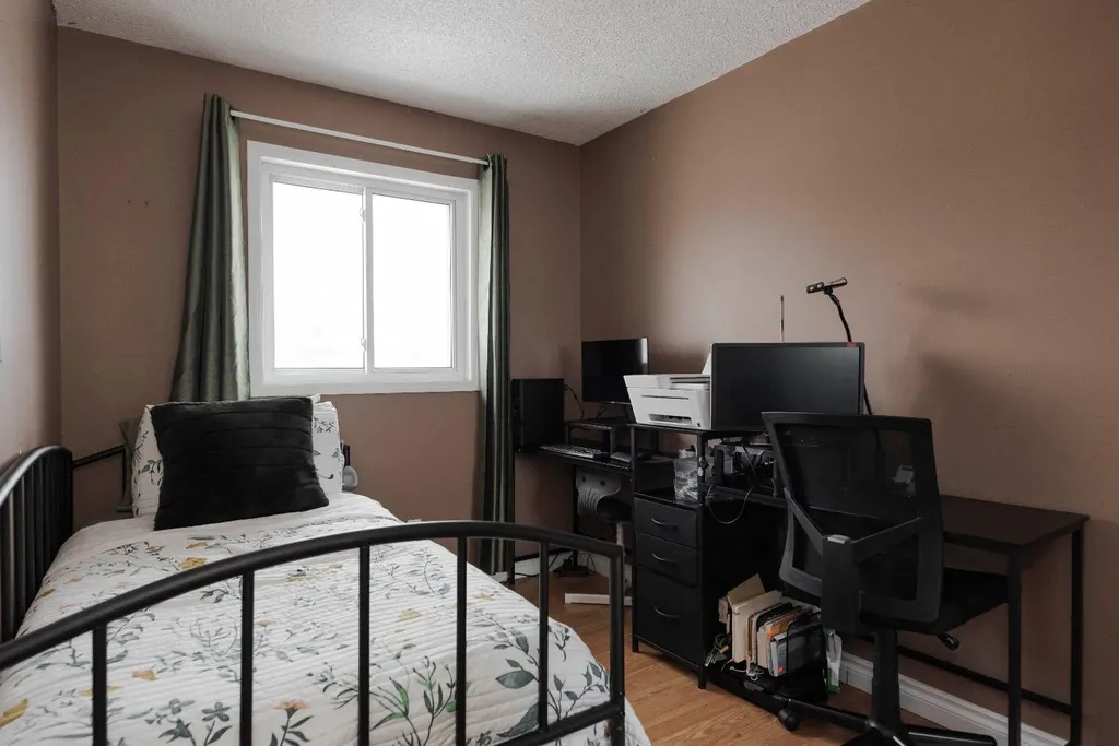 110 Parmenter Crescent Fort Mcmurray AB T9K1L8
