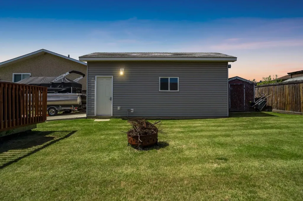 110 Parmenter Crescent Fort Mcmurray AB T9K1L8