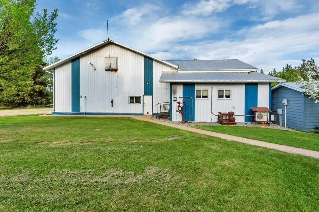374079 Range Road 4-2 Rural Clearwater County AB T0M 0X0