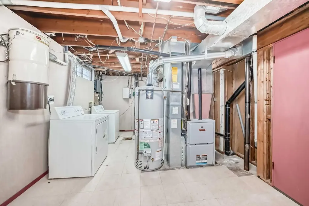4308 55 Street NE Calgary AB T1Y 4B7