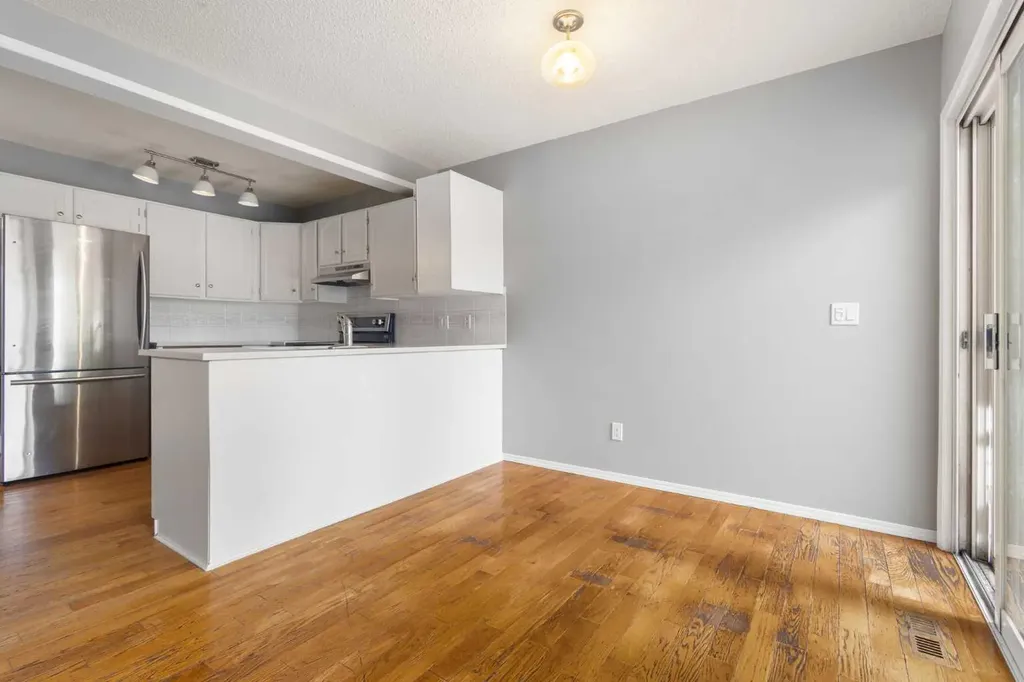 256 Covington Place NE Calgary AB T3K 4A7