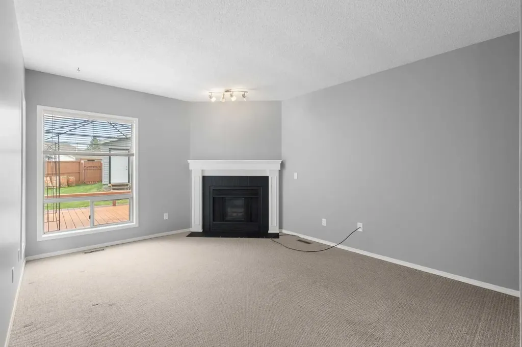256 Covington Place NE Calgary AB T3K 4A7