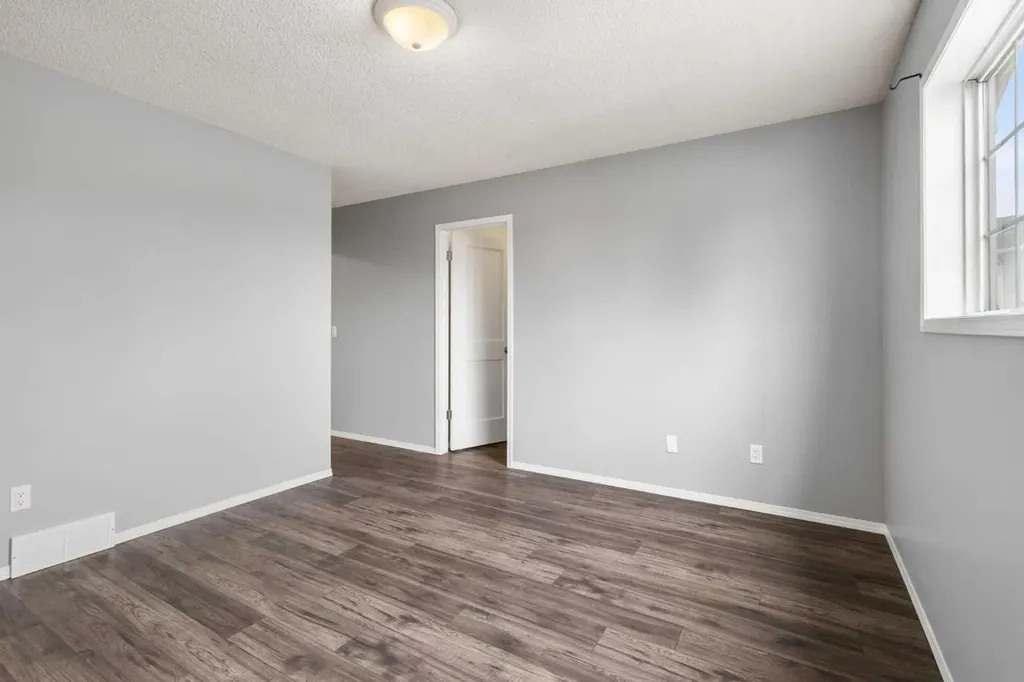 256 Covington Place NE Calgary AB T3K 4A7