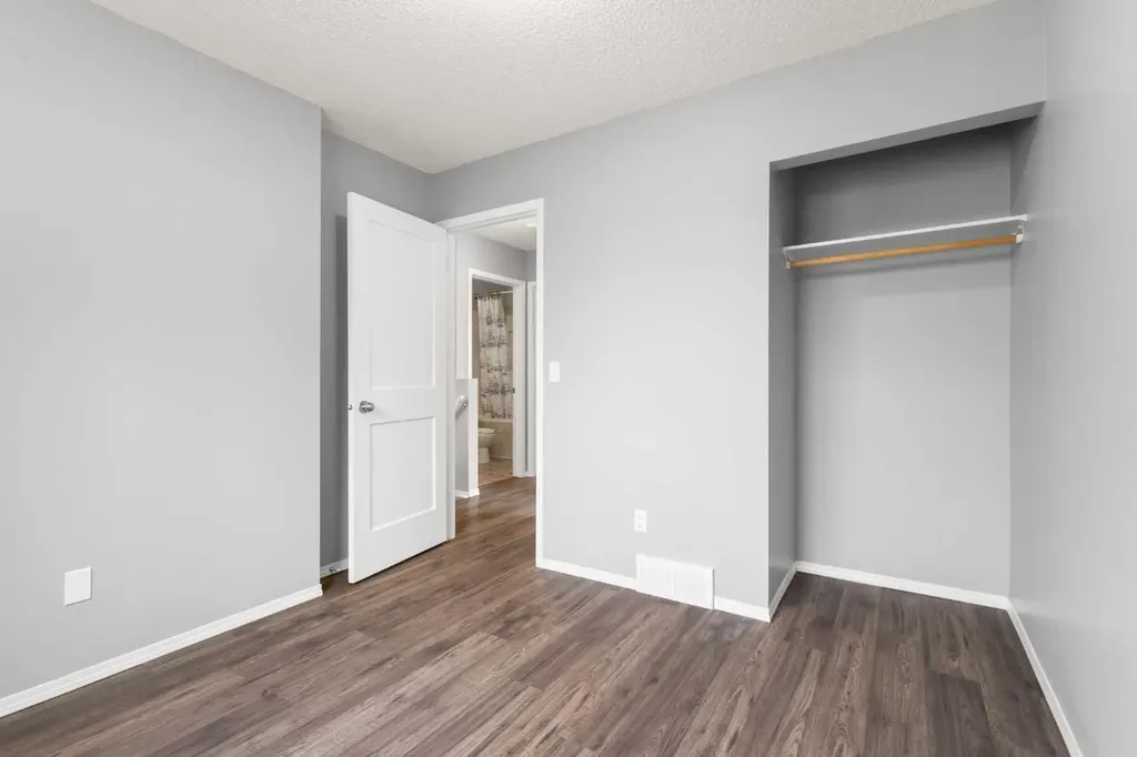 256 Covington Place NE Calgary AB T3K 4A7