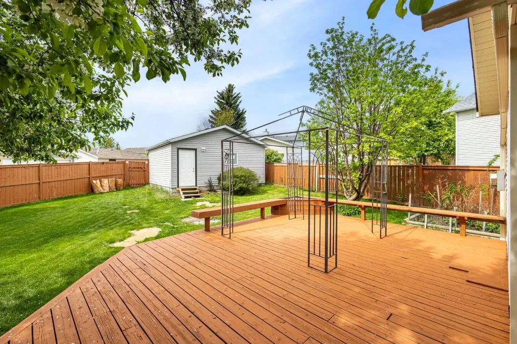 256 Covington Place NE Calgary AB T3K 4A7