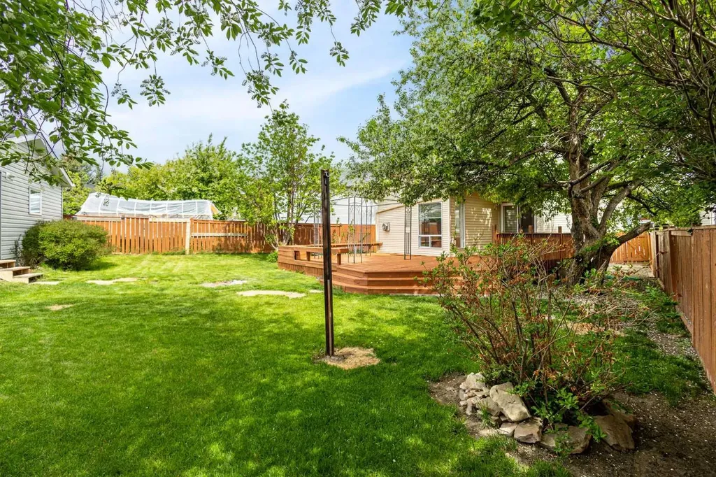 256 Covington Place NE Calgary AB T3K 4A7