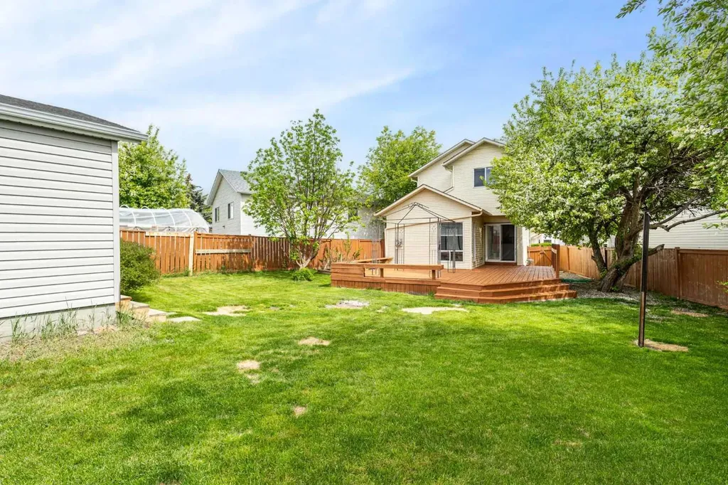 256 Covington Place NE Calgary AB T3K 4A7