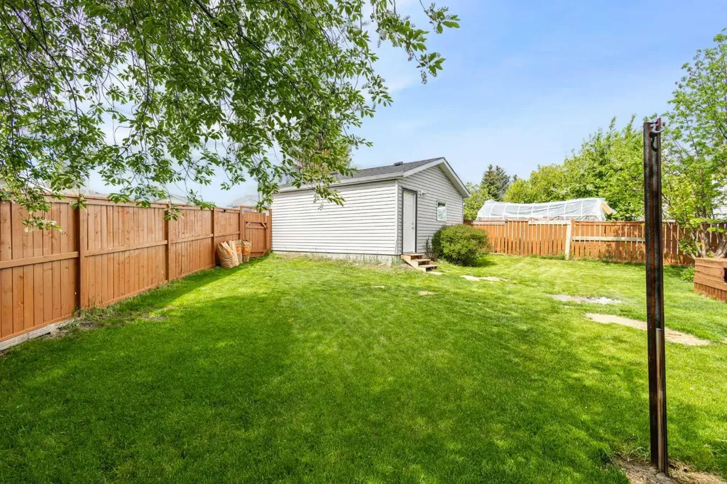 256 Covington Place NE Calgary AB T3K 4A7