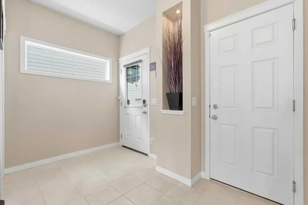 19 Hillcrest Link SW Airdrie AB T4B4B1