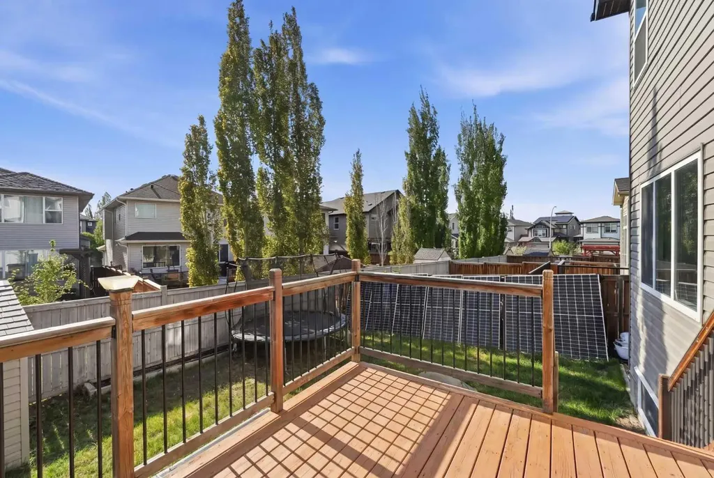 19 Hillcrest Link SW Airdrie AB T4B4B1