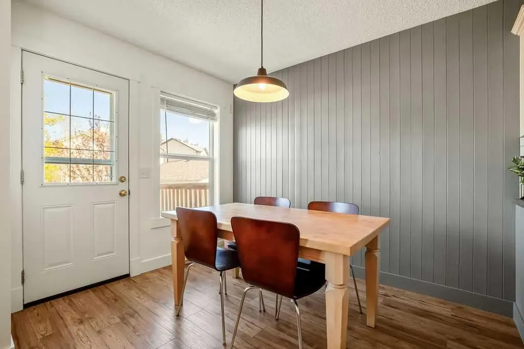 20 Covepark Close NE Calgary AB T3K 5R3
