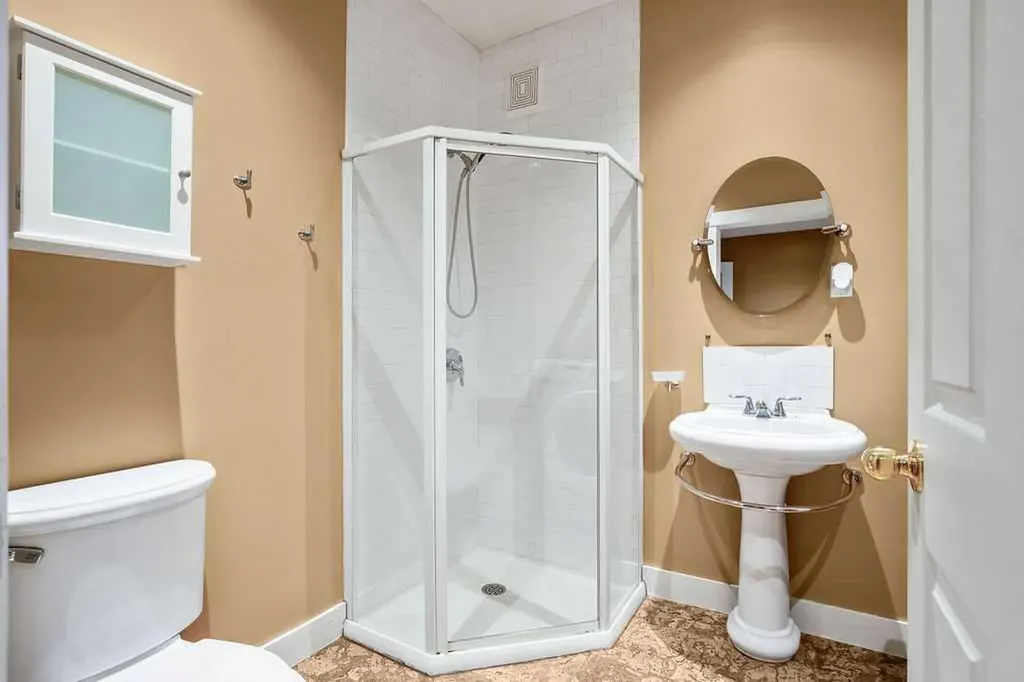 20 Covepark Close NE Calgary AB T3K 5R3