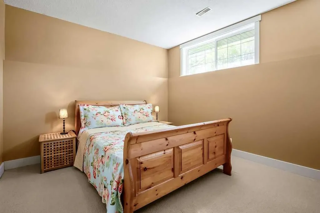 20 Covepark Close NE Calgary AB T3K 5R3