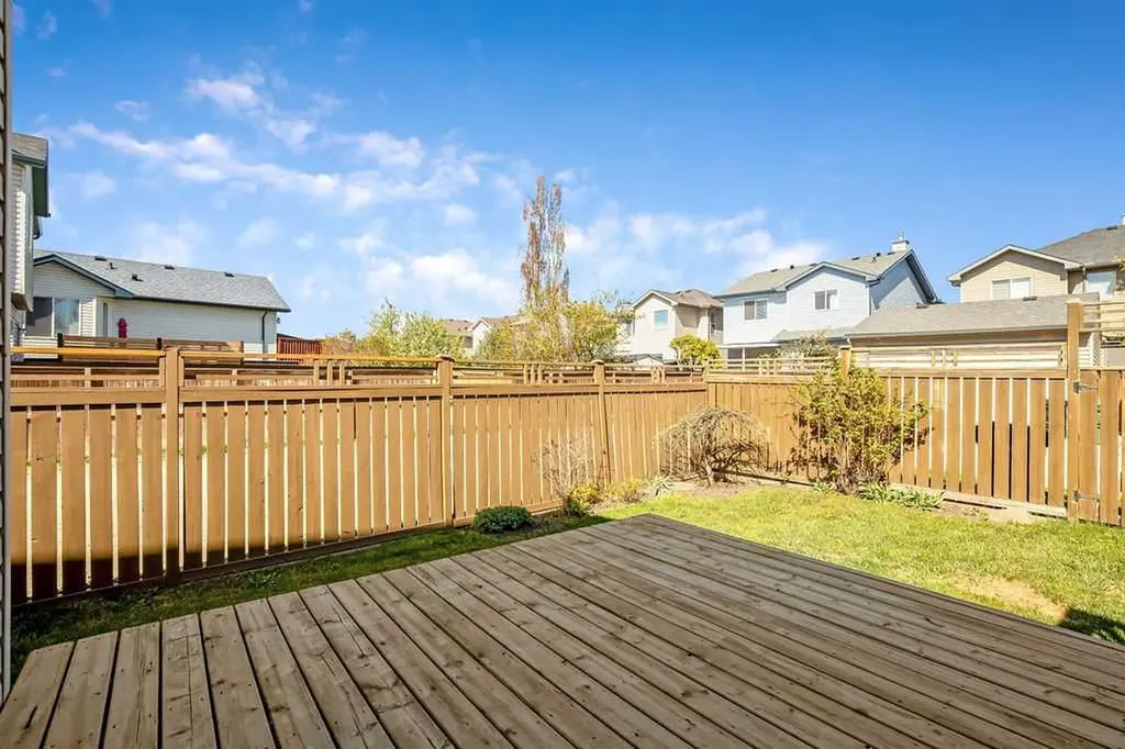 20 Covepark Close NE Calgary AB T3K 5R3