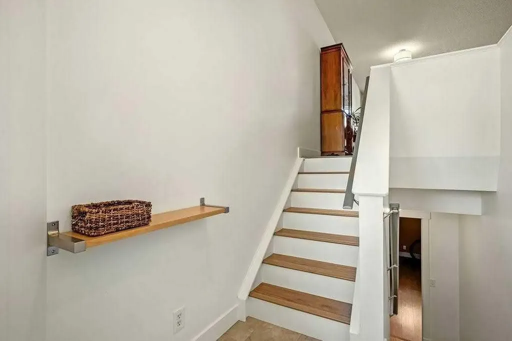 20 Covepark Close NE Calgary AB T3K 5R3