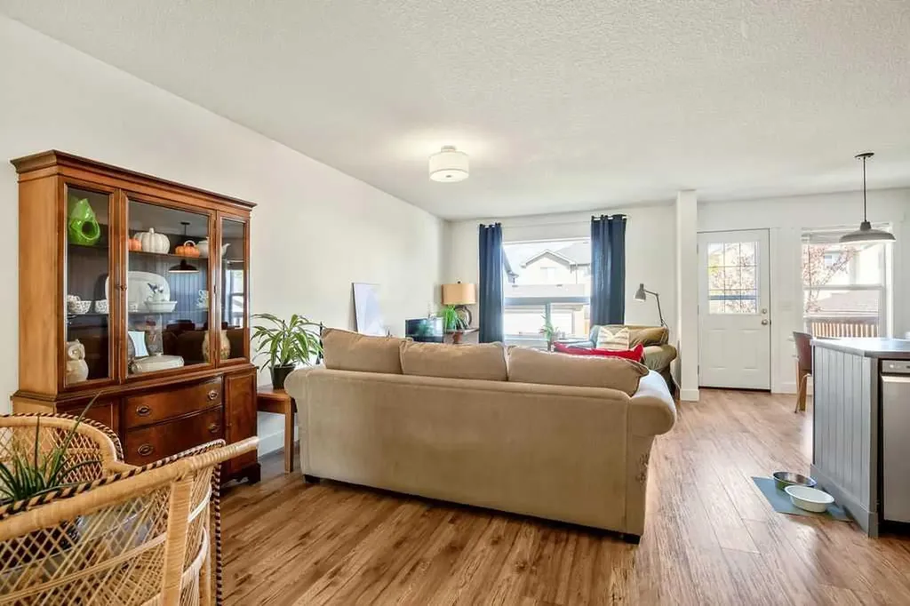 20 Covepark Close NE Calgary AB T3K 5R3