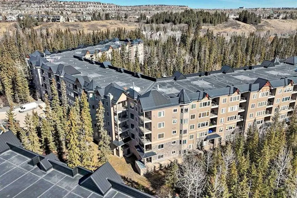 20 Discovery Ridge Close SW Calgary AB T3H5X4
