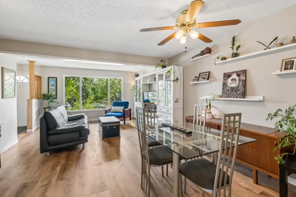47 Cedargrove Way SW Calgary AB T2W 4V1