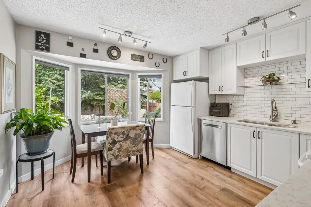 47 Cedargrove Way SW Calgary AB T2W 4V1