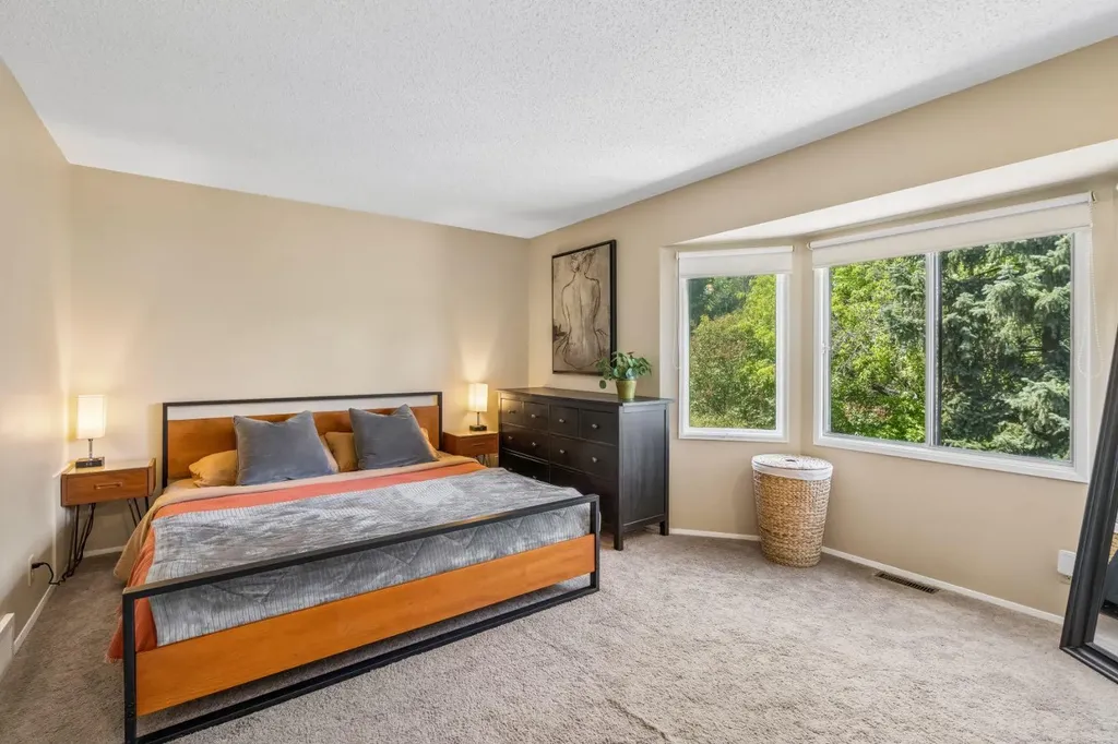 47 Cedargrove Way SW Calgary AB T2W 4V1