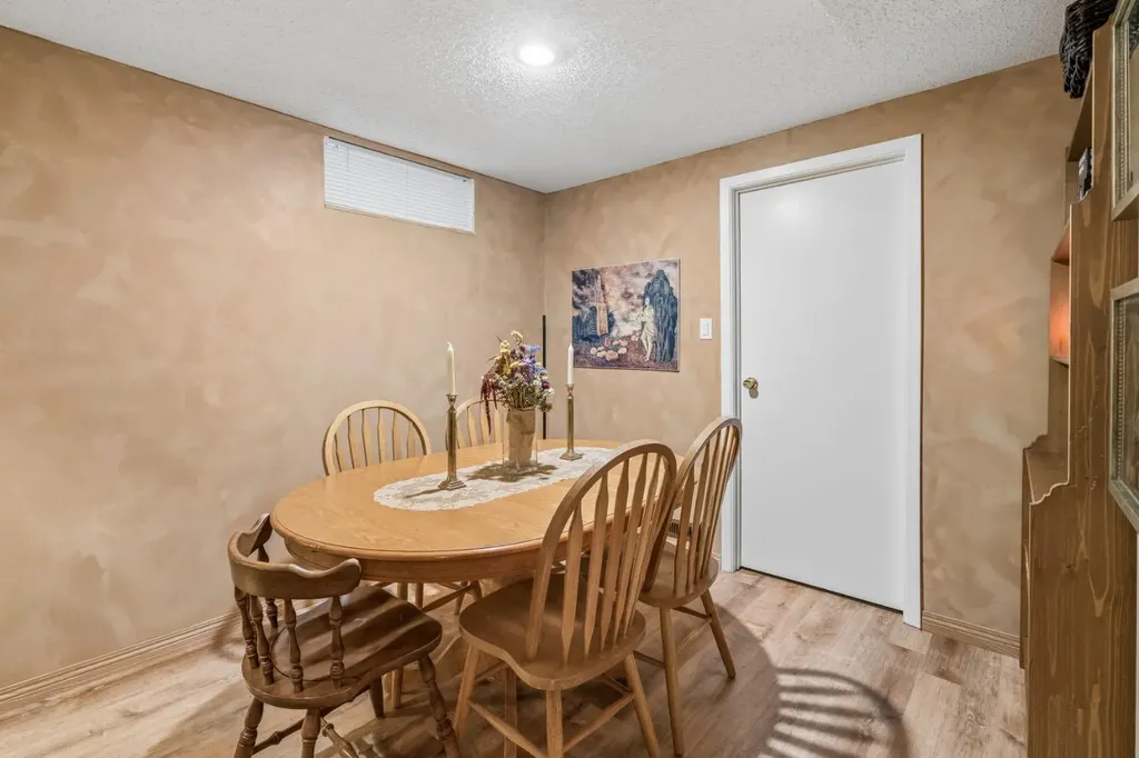 47 Cedargrove Way SW Calgary AB T2W 4V1