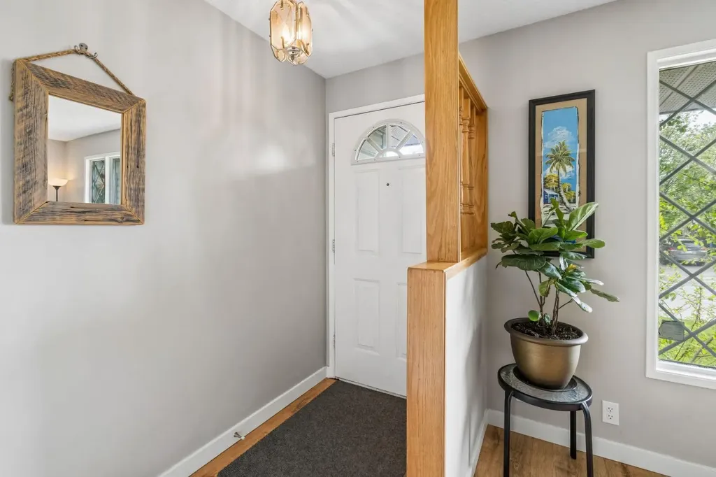 47 Cedargrove Way SW Calgary AB T2W 4V1