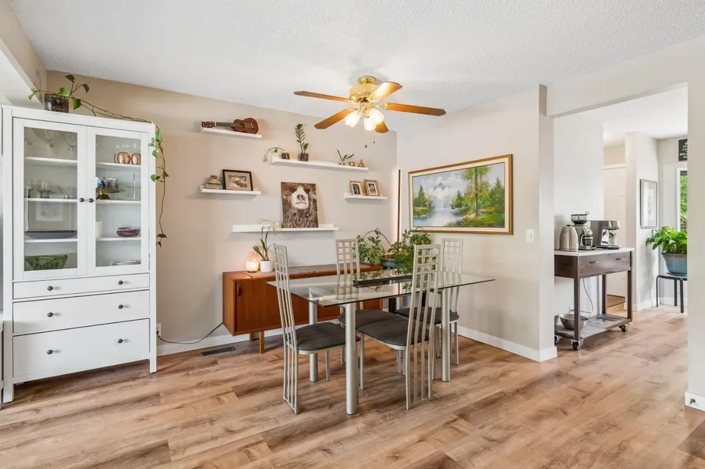 47 Cedargrove Way SW Calgary AB T2W 4V1