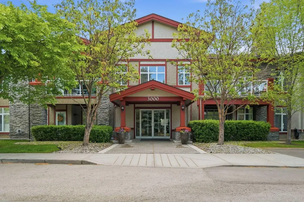 3117 Lake Fraser Green SE Calgary AB T2J7H9