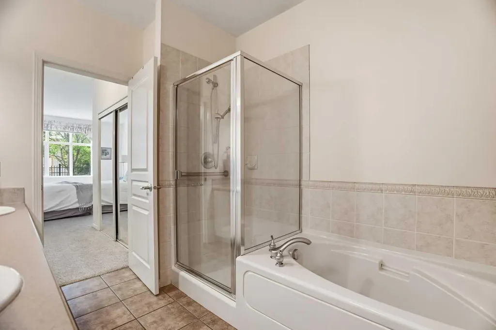 3117 Lake Fraser Green SE Calgary AB T2J7H9