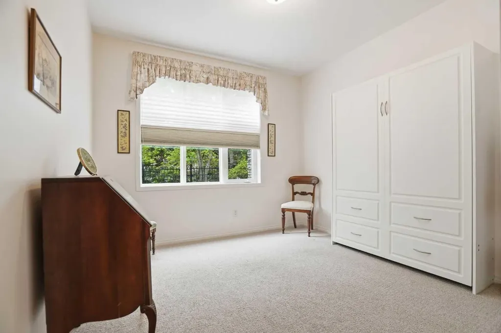 3117 Lake Fraser Green SE Calgary AB T2J7H9
