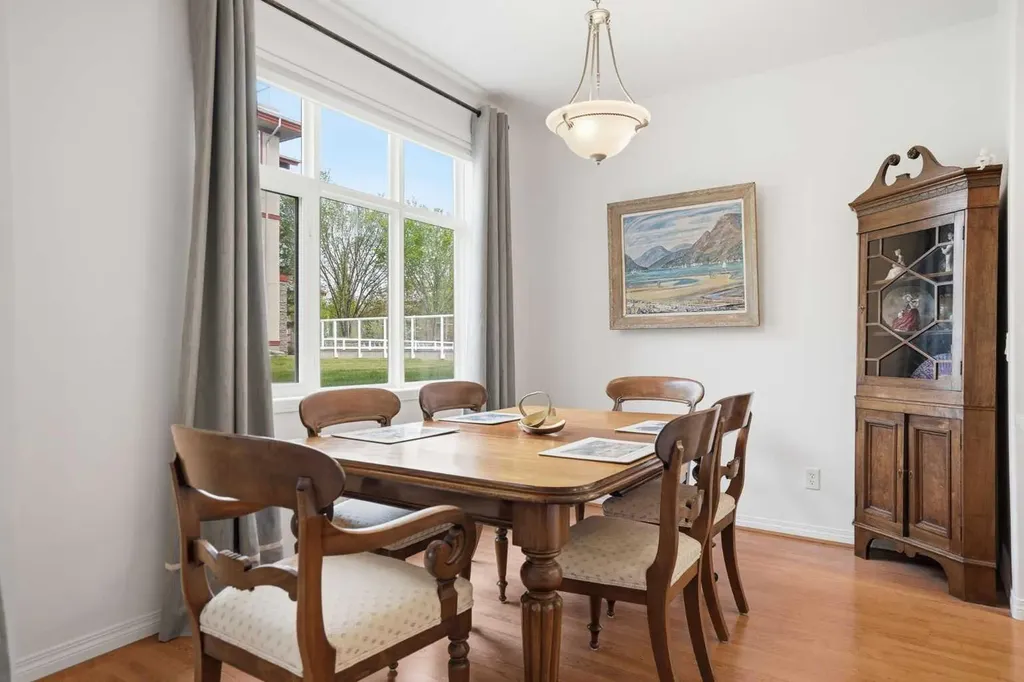 3117 Lake Fraser Green SE Calgary AB T2J7H9