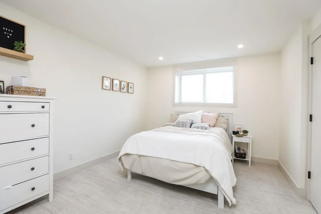 325 W 1 Avenue N Magrath AB T0K 1J0
